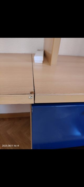 Regalamos librería esquinera con estanterías - azu
