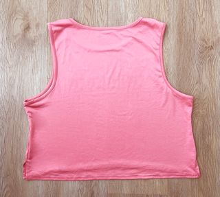 Camiseta Deportiva Fucsia || L-XL (40-42)