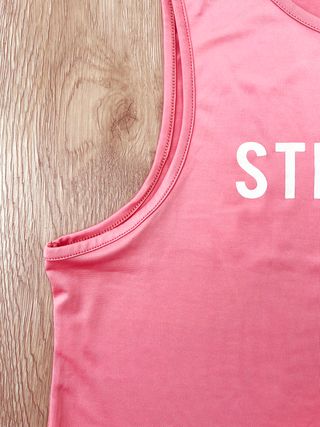 Camiseta Deportiva Fucsia || L-XL (40-42)