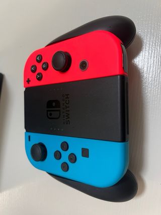 Nintendo Switch roja y azul - Como nueva