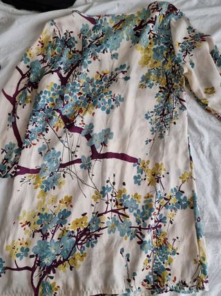 Vestido estampado. TL. Zara