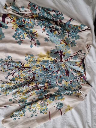 Vestido estampado. TL. Zara