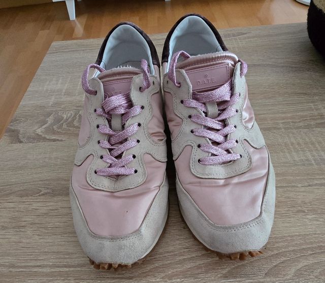 Bambas deportivas beige y rosa
