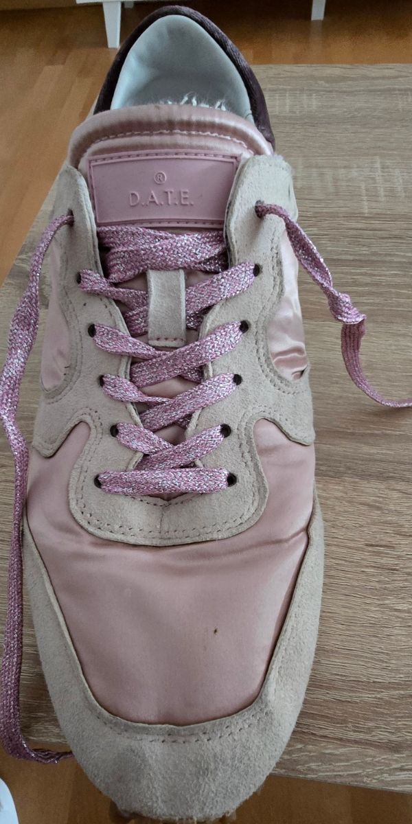 Bambas deportivas beige y rosa