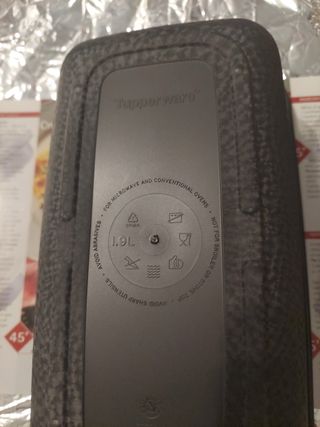 Tupperware UltraPro 1,9L con coperchi, istruzioni