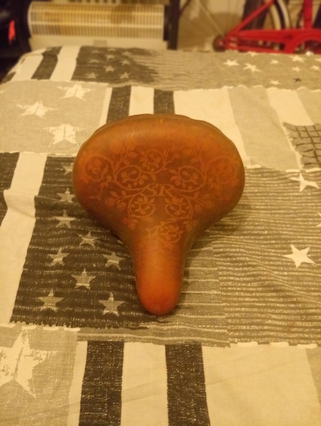 Sillín y puños bici playera