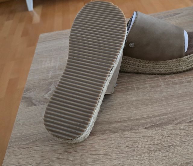 Chanclas plataforma Xti marrón