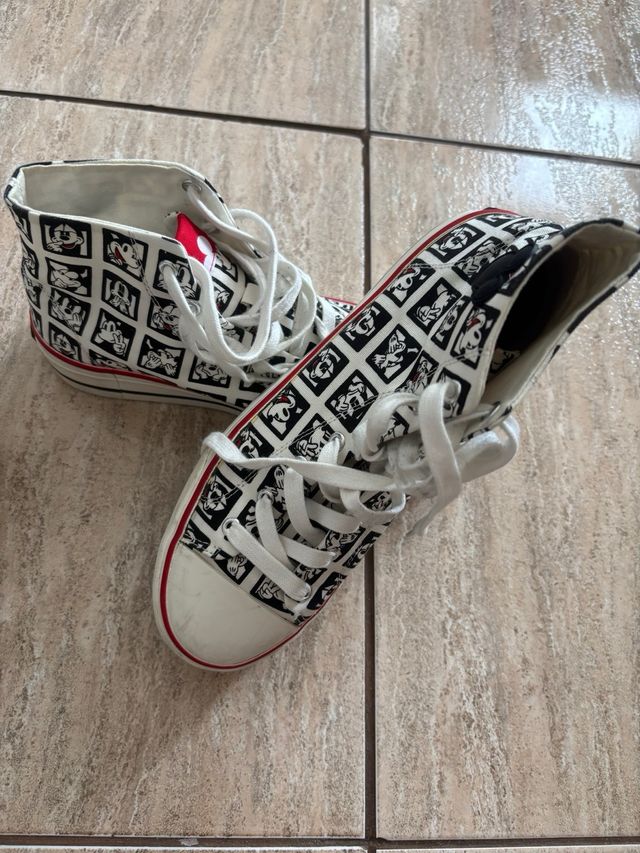 Zapatillas Mickey Mouse Lefties