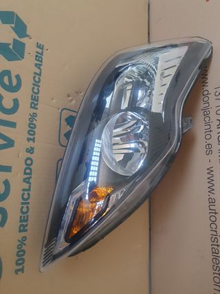 Faro Ford Focus 2010 - Derecho