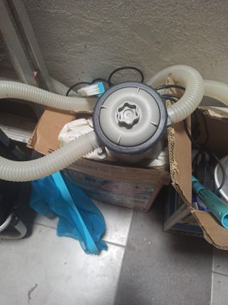 Piscina Intex Easy Set 2,4m con bomba de limpieza.