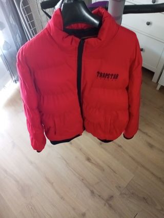 Abrigo Trapstar rojo