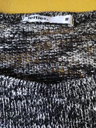 Suéter cinza e prateado