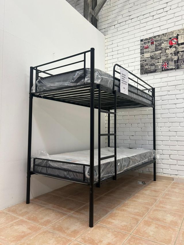 Letto Singolo Metallico + 2 Materassi!