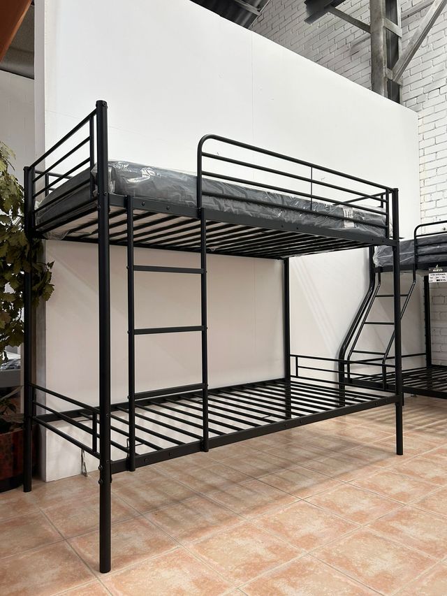 Letto Singolo Metallico + 2 Materassi!