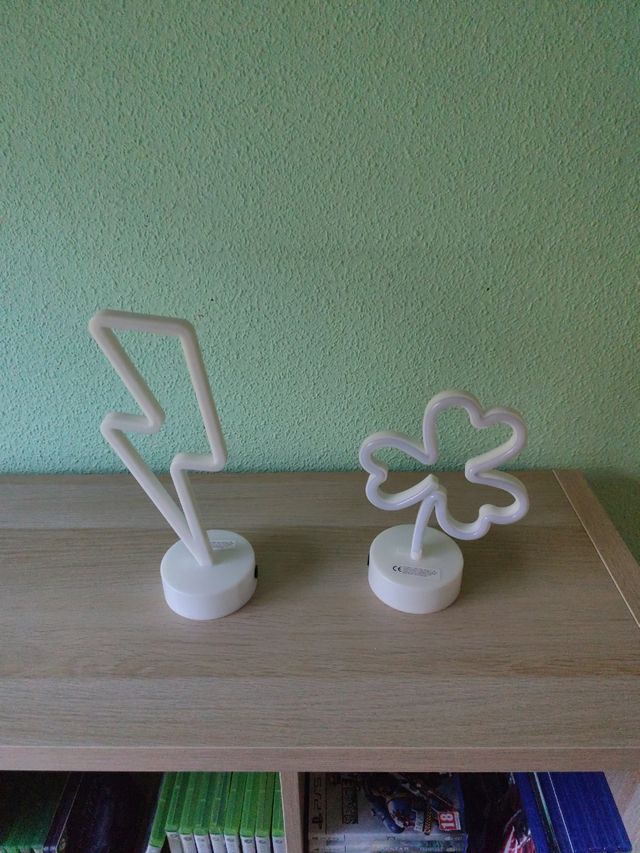 2 Luces LED neón: rayo & trébol