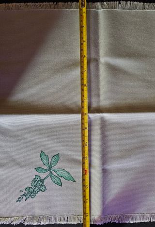 Tovaglietta ricamata a mano