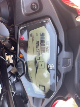Yamaha mt07  Tracer 700 GT roja