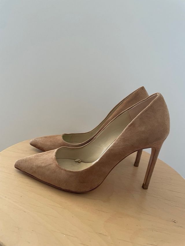 Tacones beige Zara - básicos