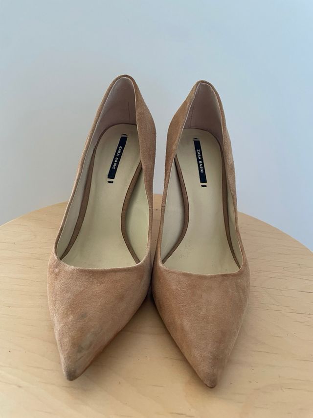 Tacones beige Zara - básicos