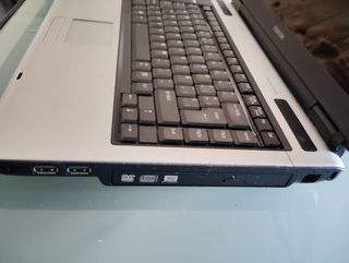 Portátil Toshiba Satellite - Gris Plata