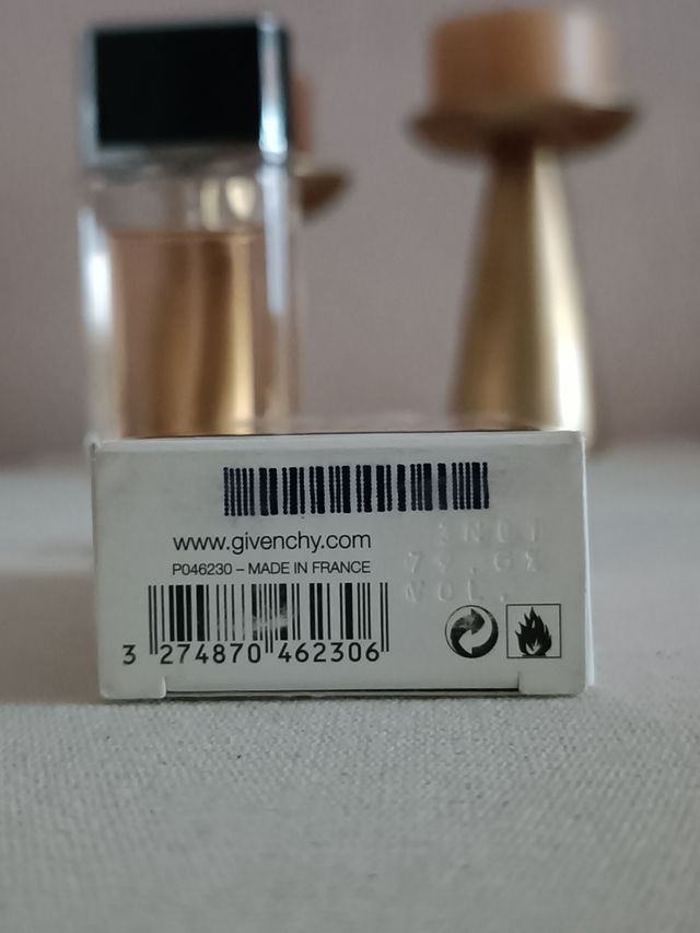 Givenchy Dahlia Noir Eau de Parfum 30ml.