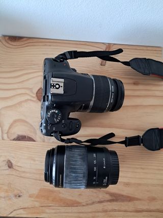 Cámara Canon EOS 1000D + 2 objetivos