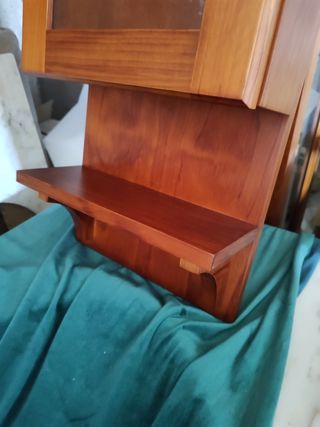 Vitrina madera clásica 30x100x15