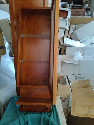 Vitrina madera clásica 30x100x15