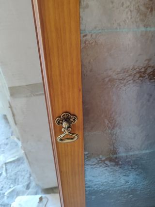 Vitrina madera clásica 30x100x15