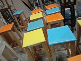 Taburetes altos de madera (minimo 6uds)