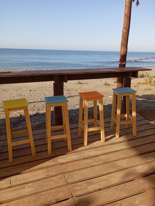 Taburetes altos de madera (minimo 6uds)