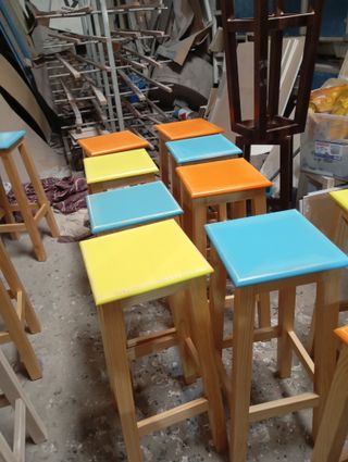 Taburetes altos de madera (minimo 6uds)