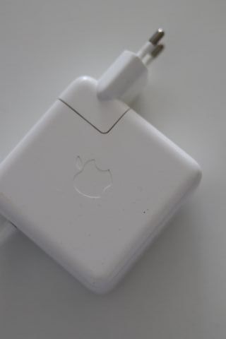 MacBook Pro 13" 2017 - i5, 8GB, 128GB