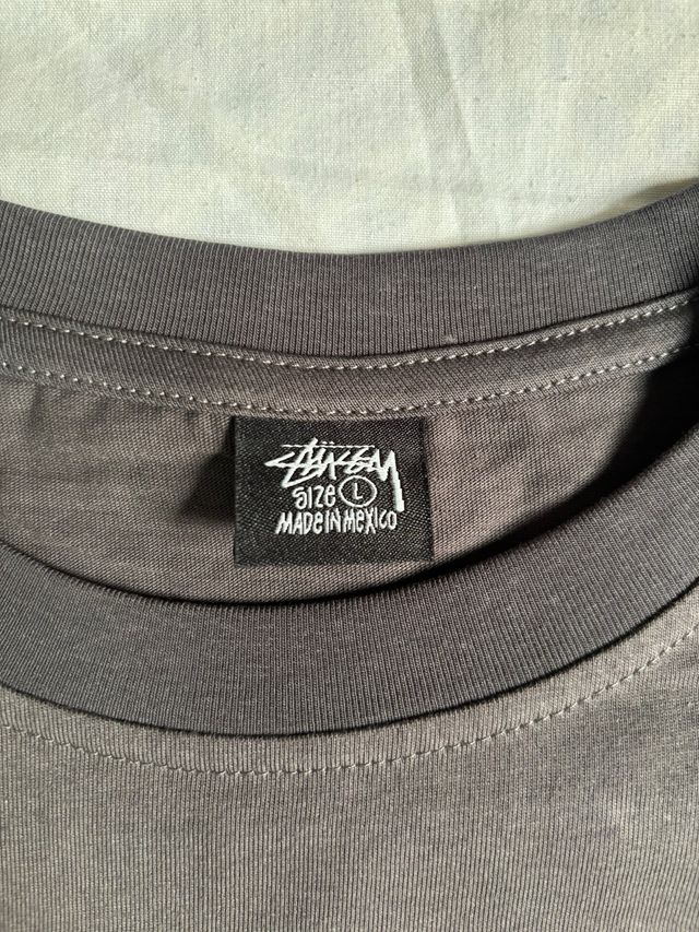 Camiseta Stussy gris/negra