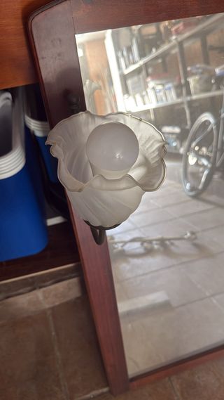 Mobili da bagno antichi con lavabo