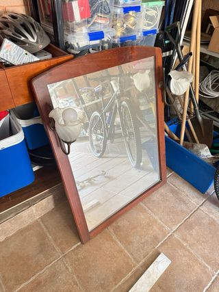 Mobili da bagno antichi con lavabo