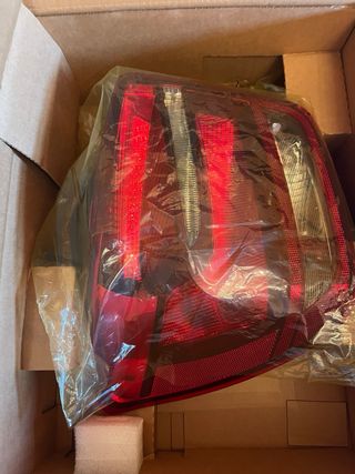 Luz trasera izquierda 
BMW Serie 1
F20/F21 
no led