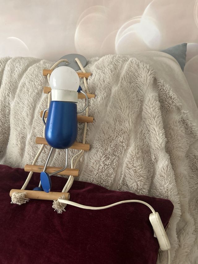 Lámpara infantil original Escalera se ancla pared