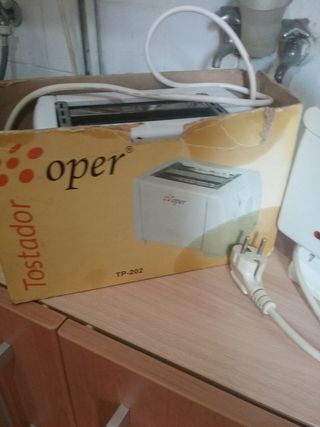 Tostador y Sandwichera Oper TP-202