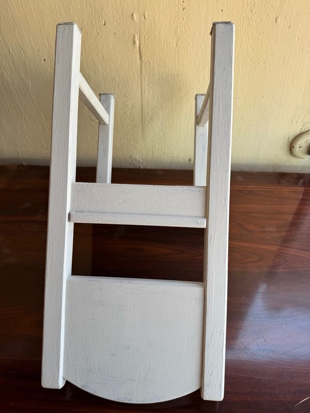 Silla infantil blanca