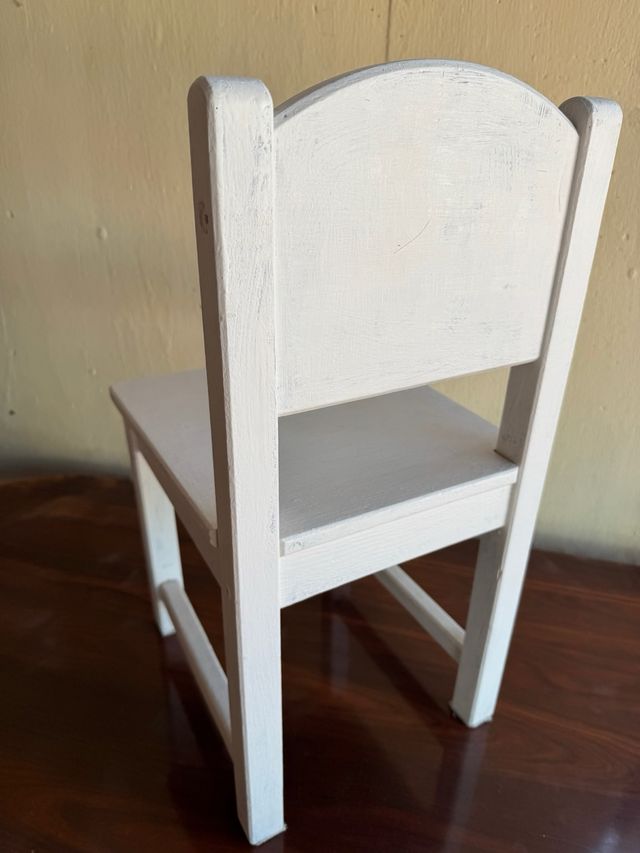 Silla infantil blanca