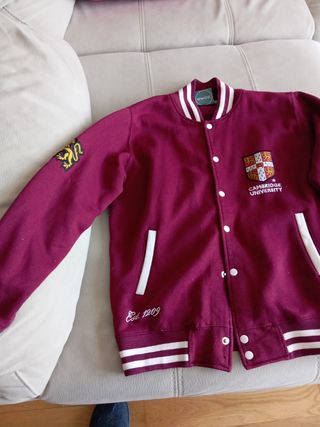 Chaqueta universitaria Cambridge