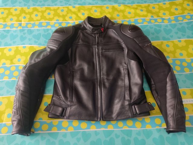 Chaqueta cuero para moto DAINESE SUPER SPORT. T50