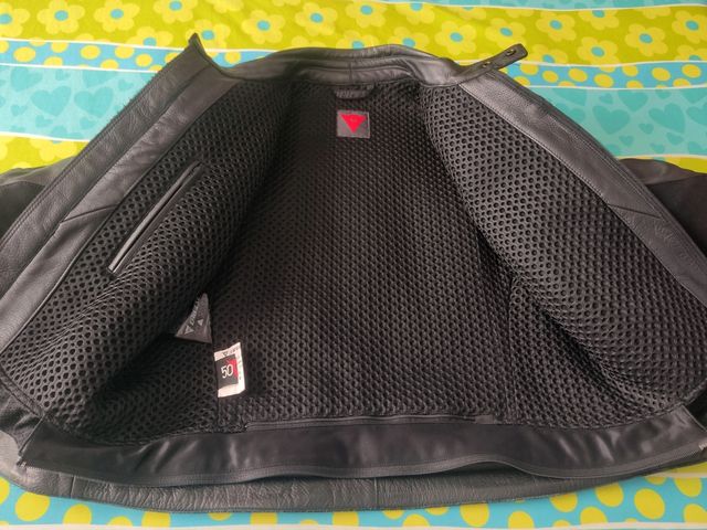 Chaqueta cuero para moto DAINESE SUPER SPORT. T50