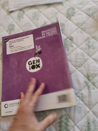 Educación en Valores Cívicos y Éticos ESO. Libr...