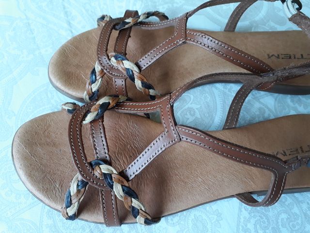 Sandalias ETIEM marrón