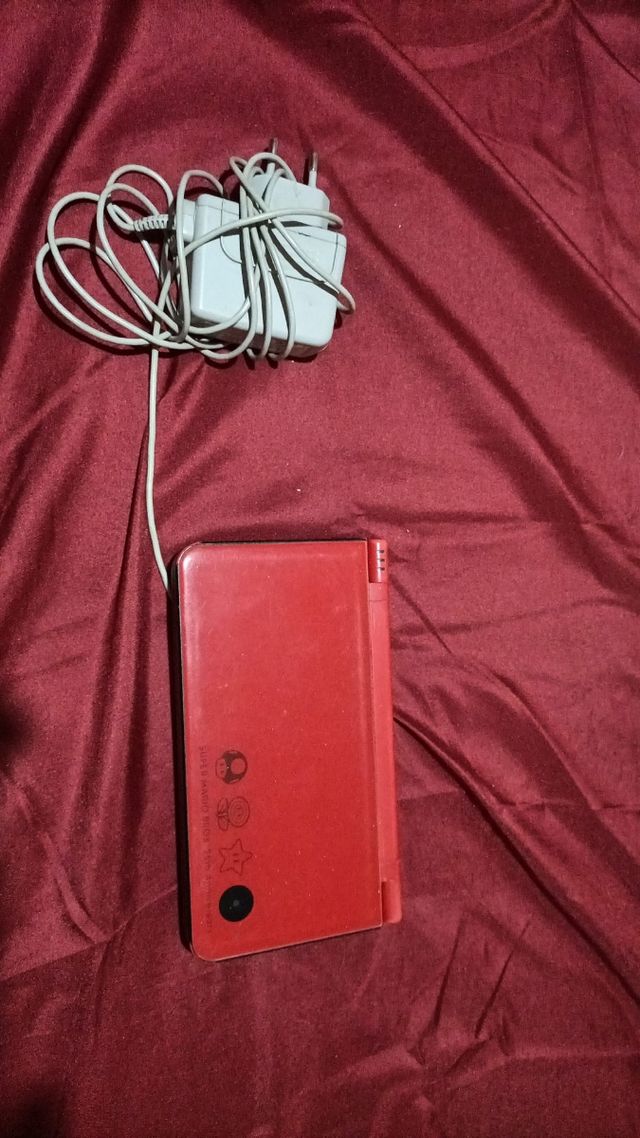 Nintendo DS XL roja