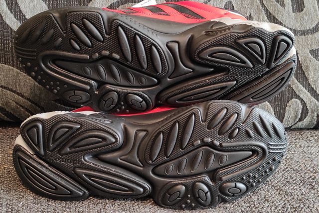 Adidas Ozweego Pure - rojas y negras - 40
