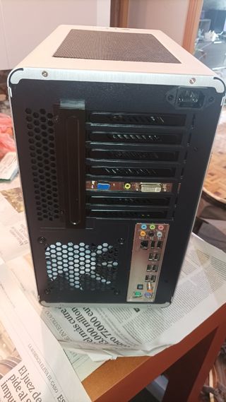 Torre Ordenador PC - Caja Raijintek