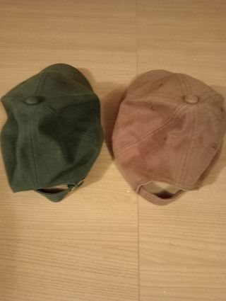 2 Cappellini - Verde e Marrone